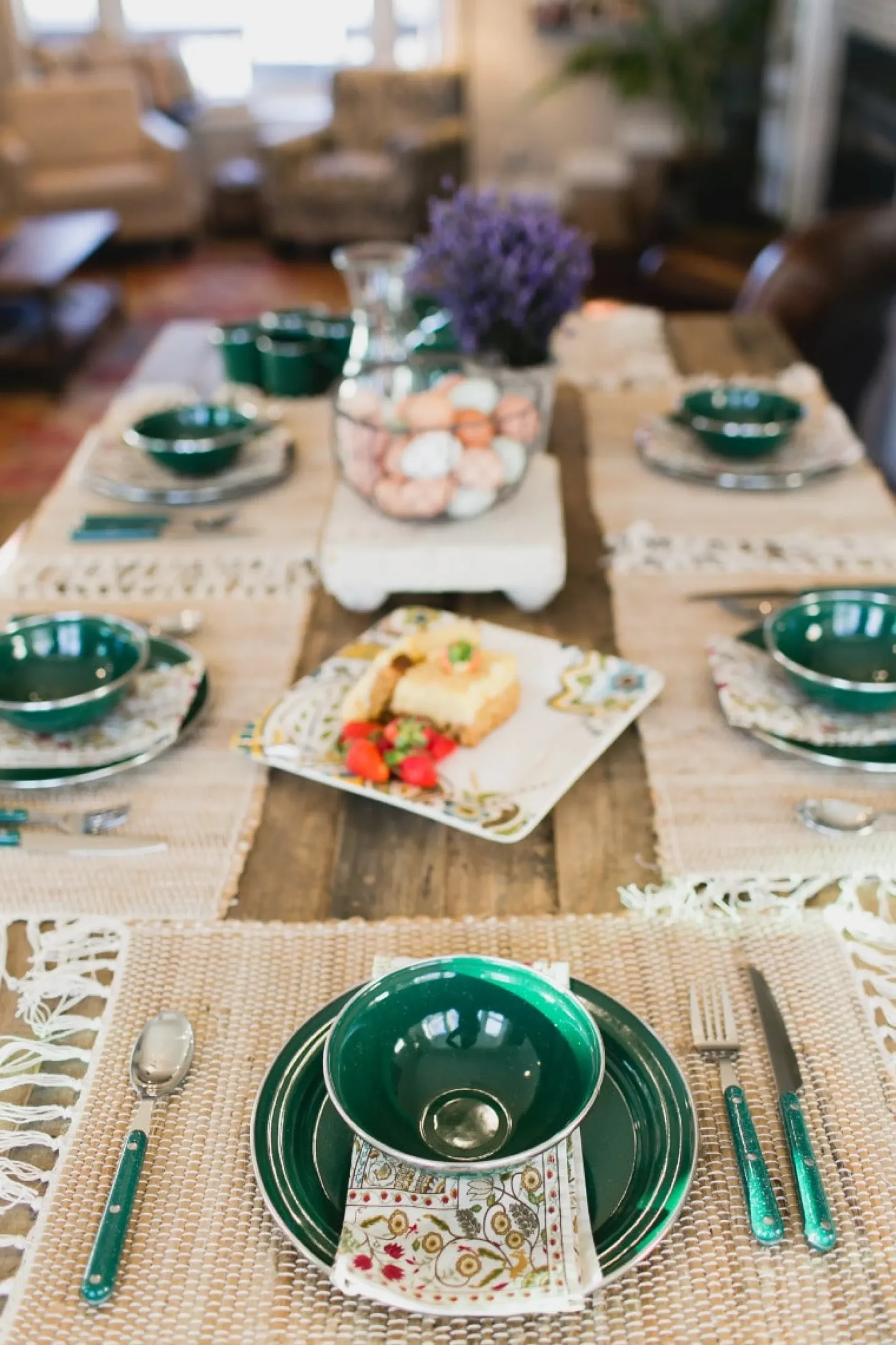 Pioneer Enamelware 4 Person Table Set